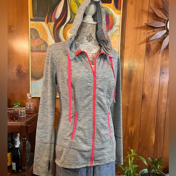 🛍️LUKKA Gray and white stripe with neon pink accent hoodie‎ jacket size M - Picture 2 of 7
